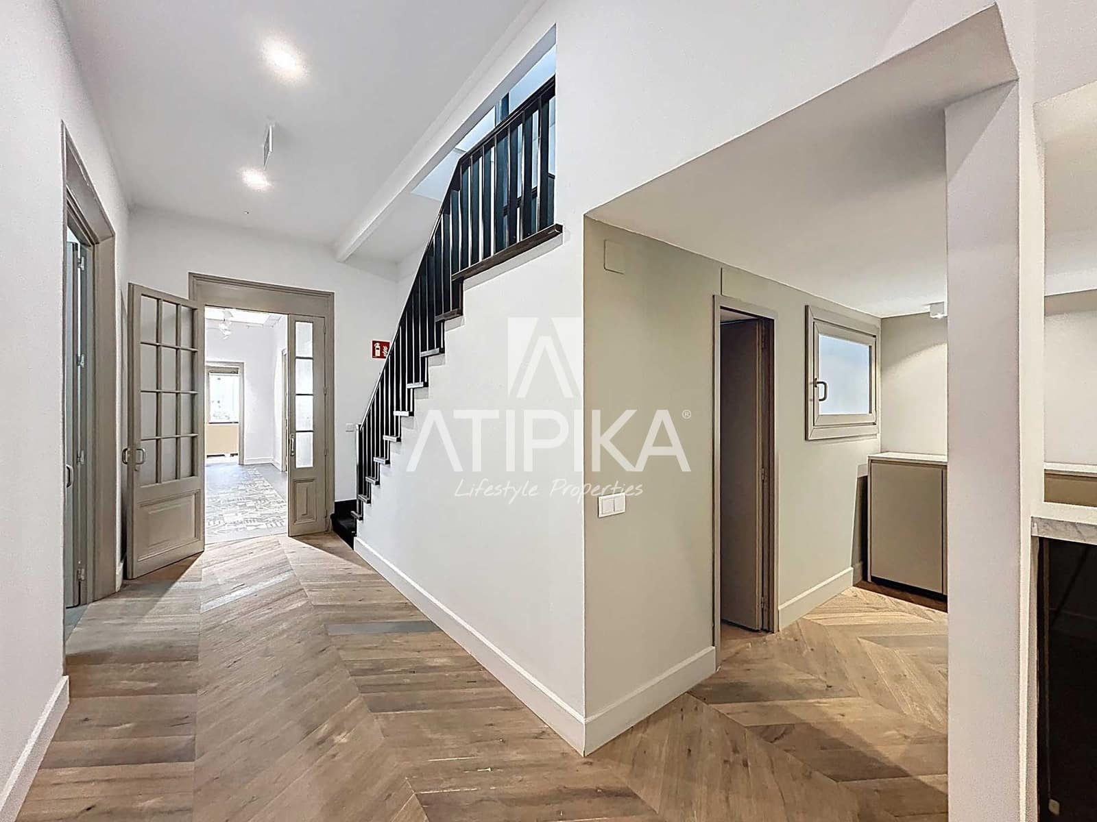 8 soveværelse Kontor til leje i Barcelona by - € 15.000 (Ref: 9195227)