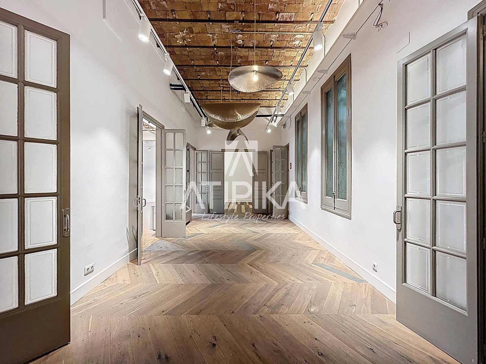 8 soveværelse Kontor til leje i Barcelona by - € 15.000 (Ref: 9195227)