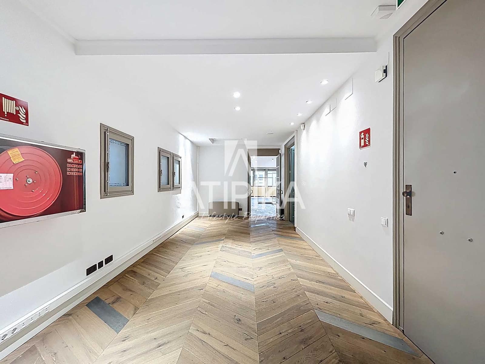 8 soveværelse Kontor til leje i Barcelona by - € 15.000 (Ref: 9195227)