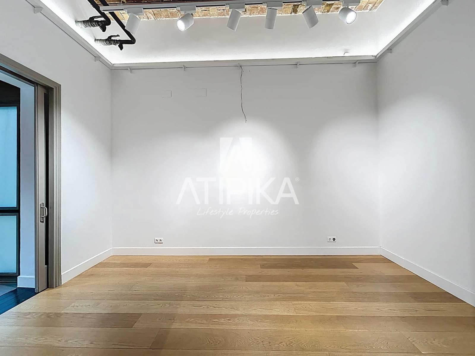 8 soveværelse Kontor til leje i Barcelona by - € 15.000 (Ref: 9195227)