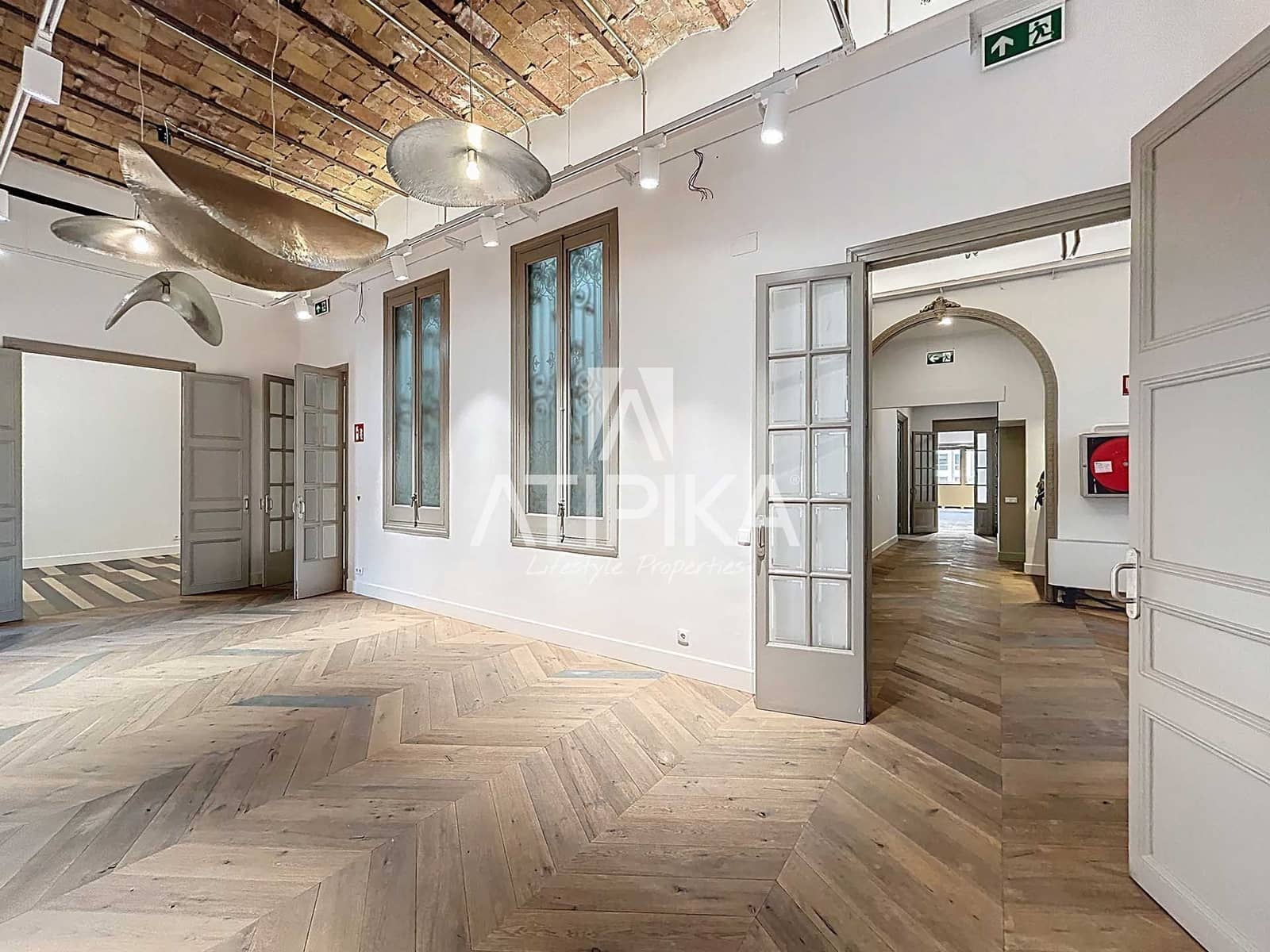 8 soveværelse Kontor til leje i Barcelona by - € 15.000 (Ref: 9195227)