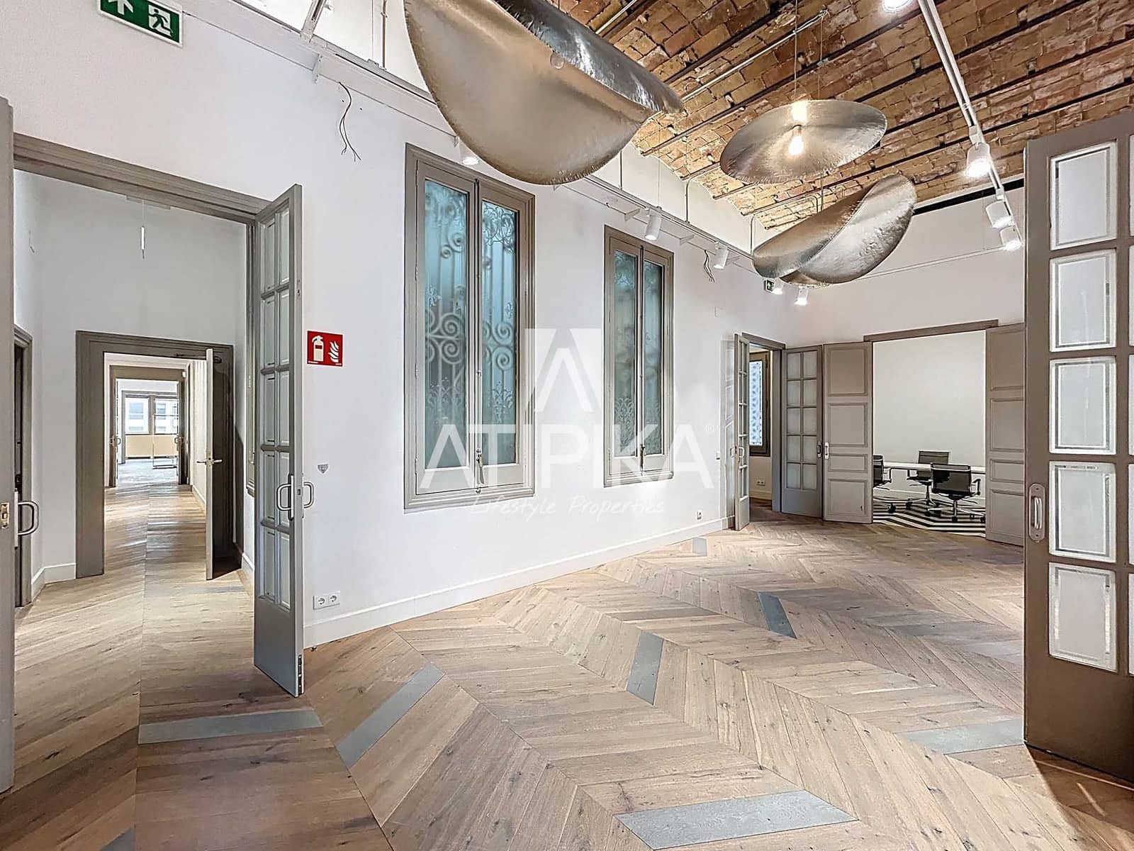 8 soveværelse Kontor til leje i Barcelona by - € 15.000 (Ref: 9195227)