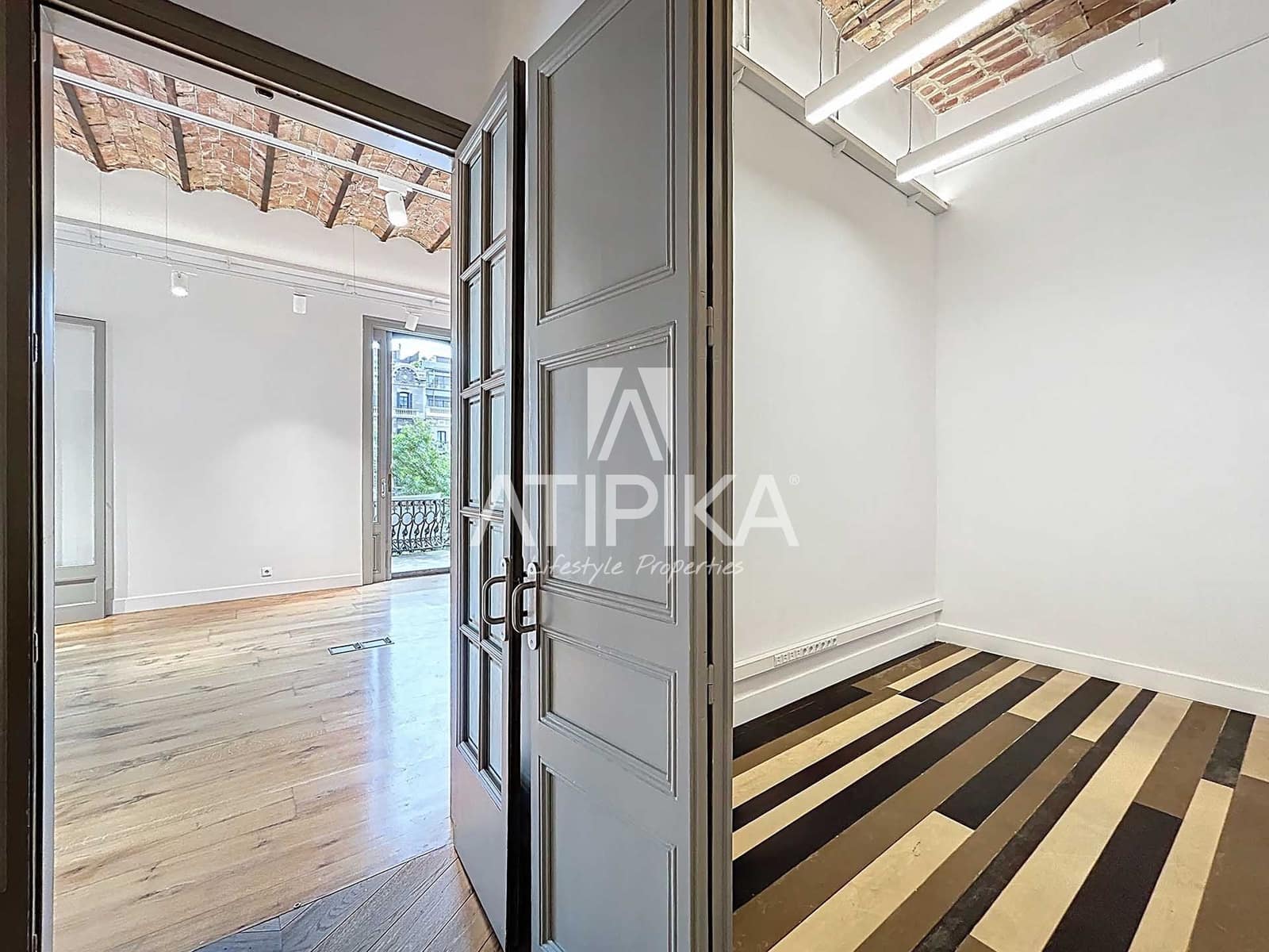 8 soveværelse Kontor til leje i Barcelona by - € 15.000 (Ref: 9195227)