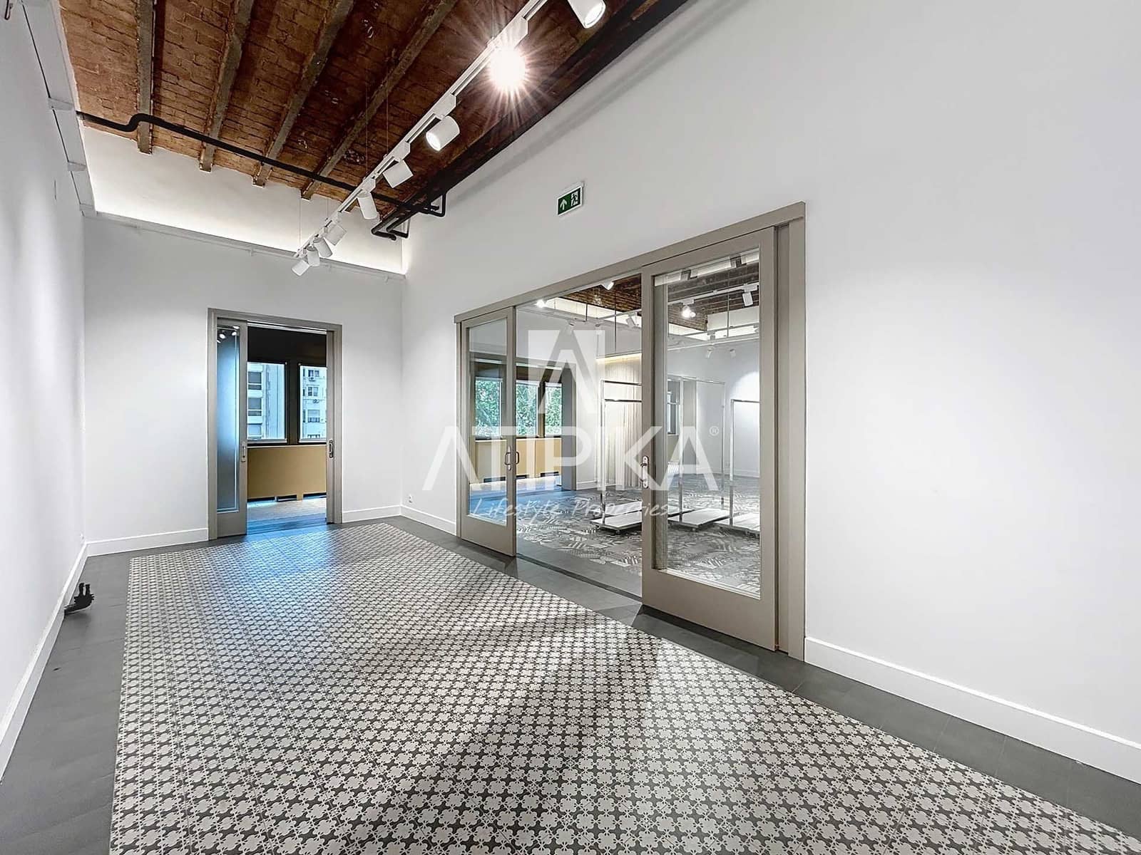 8 soveværelse Kontor til leje i Barcelona by - € 15.000 (Ref: 9195227)