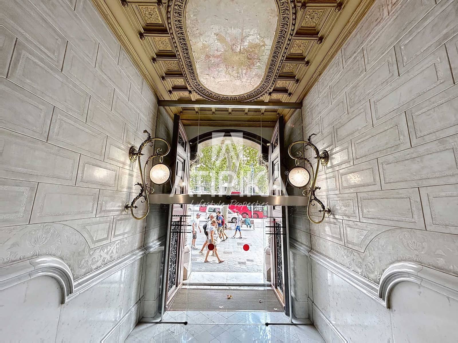 8 soveværelse Kontor til leje i Barcelona by - € 15.000 (Ref: 9195227)