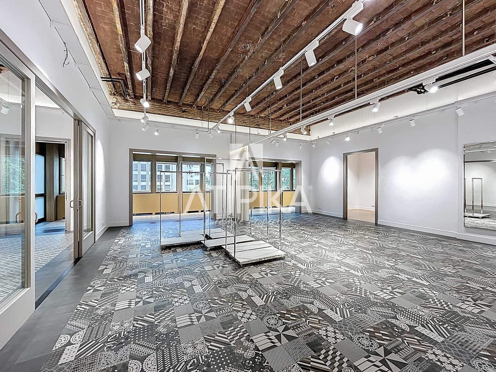 8 soveværelse Kontor til leje i Barcelona by - € 15.000 (Ref: 9195227)