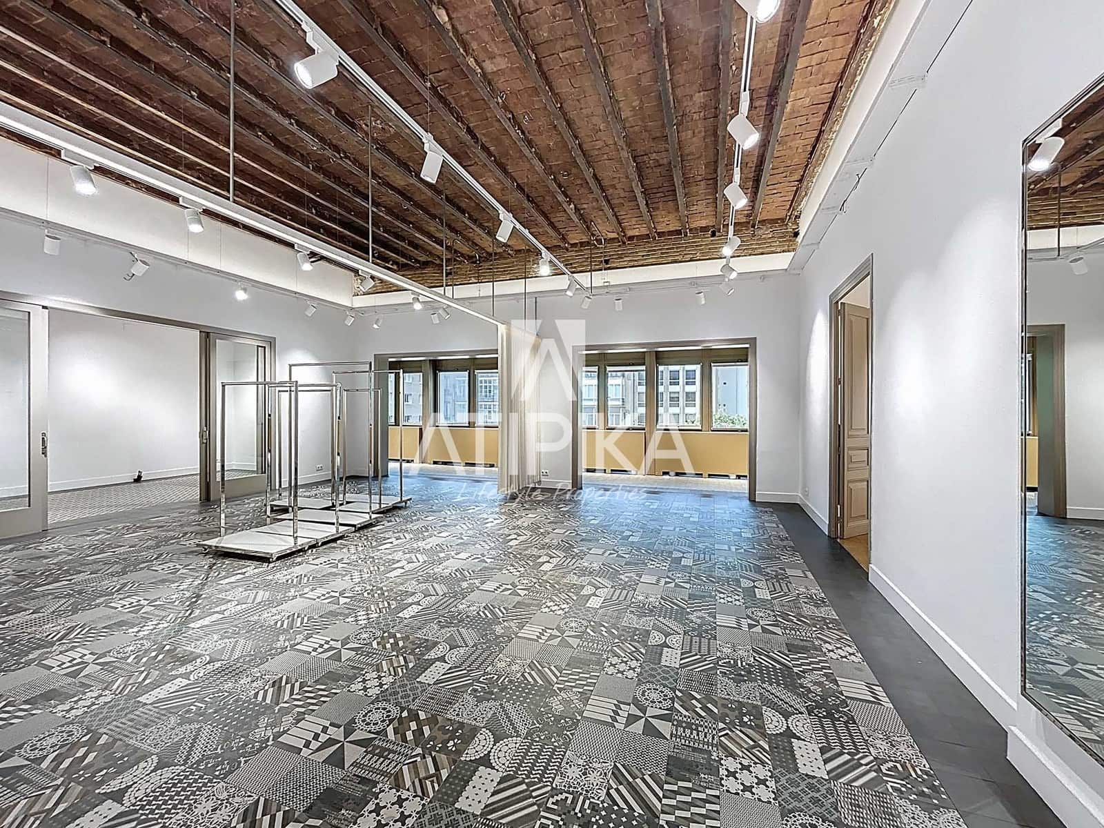 8 soveværelse Kontor til leje i Barcelona by - € 15.000 (Ref: 9195227)