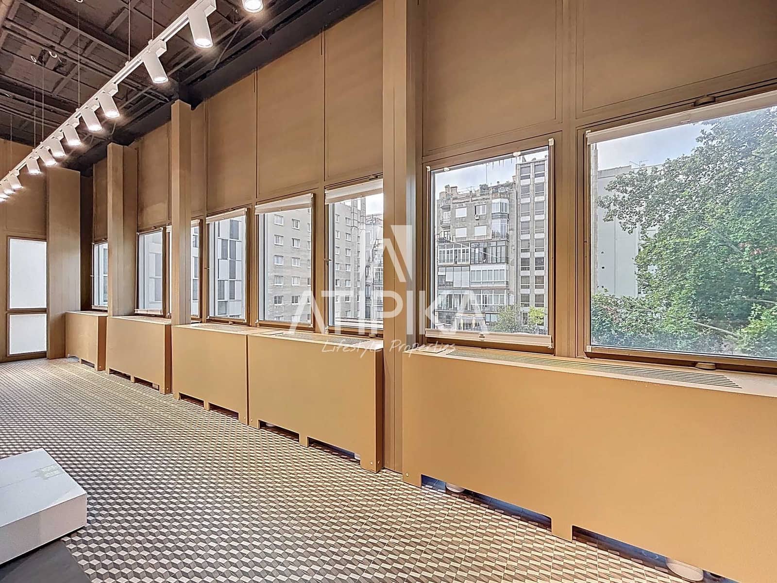 8 soveværelse Kontor til leje i Barcelona by - € 15.000 (Ref: 9195227)