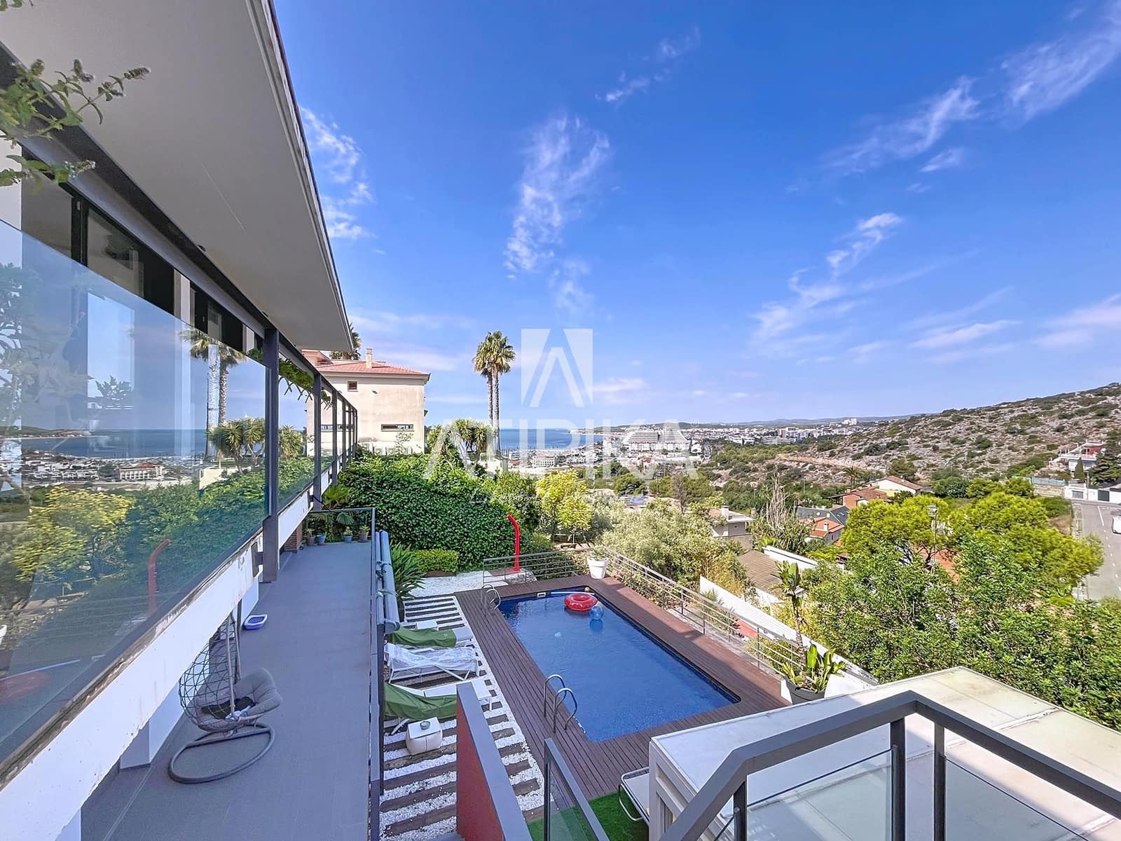 6 soveværelse Villa til salg i Sitges med swimmingpool - € 1.850.000 (Ref: 9197445)