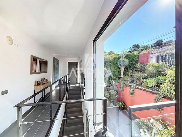 6 soveværelse Villa til salg i Sitges med swimmingpool - € 1.850.000 (Ref: 9197445)