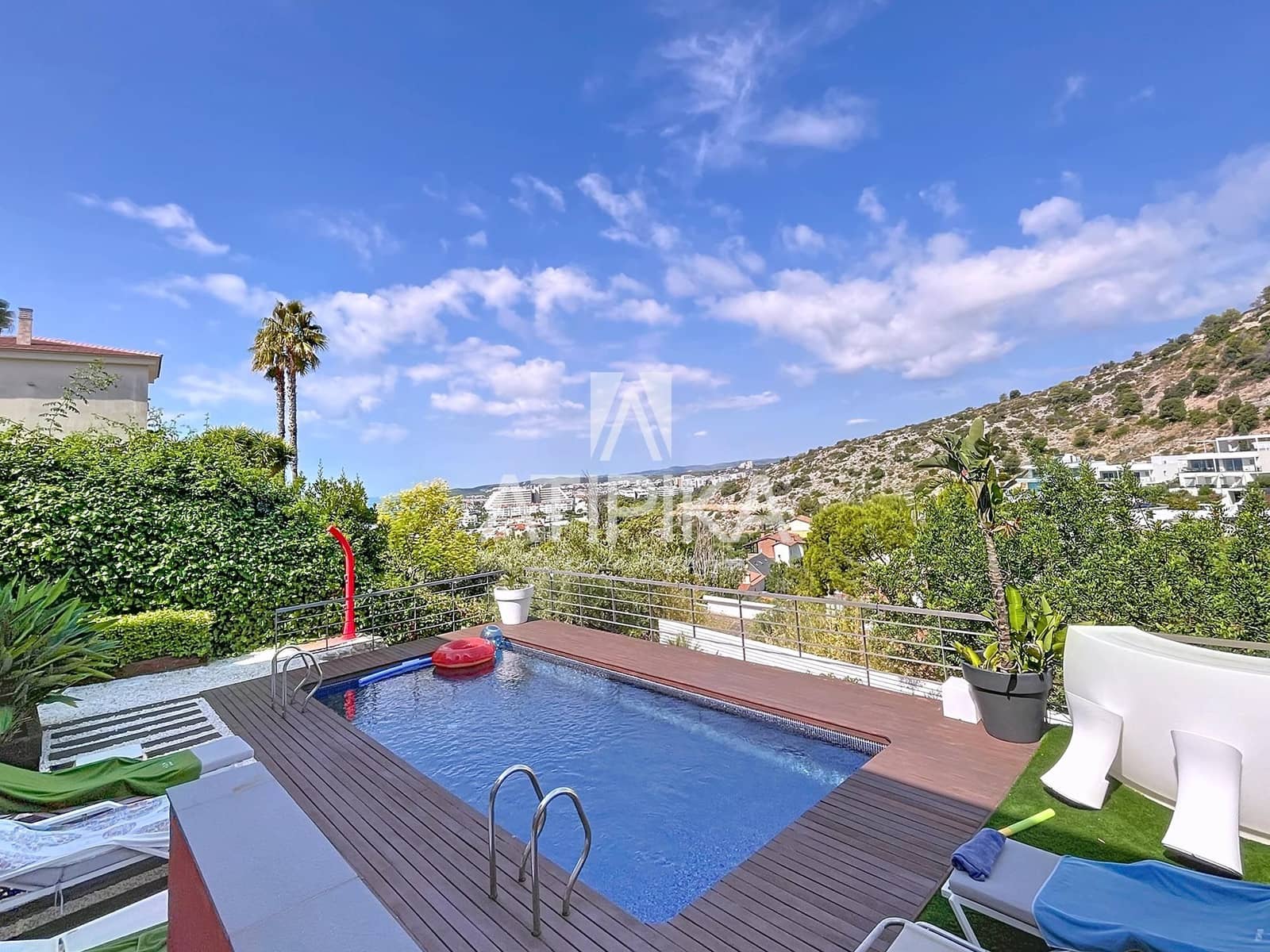 6 soveværelse Villa til salg i Sitges med swimmingpool - € 1.850.000 (Ref: 9197445)