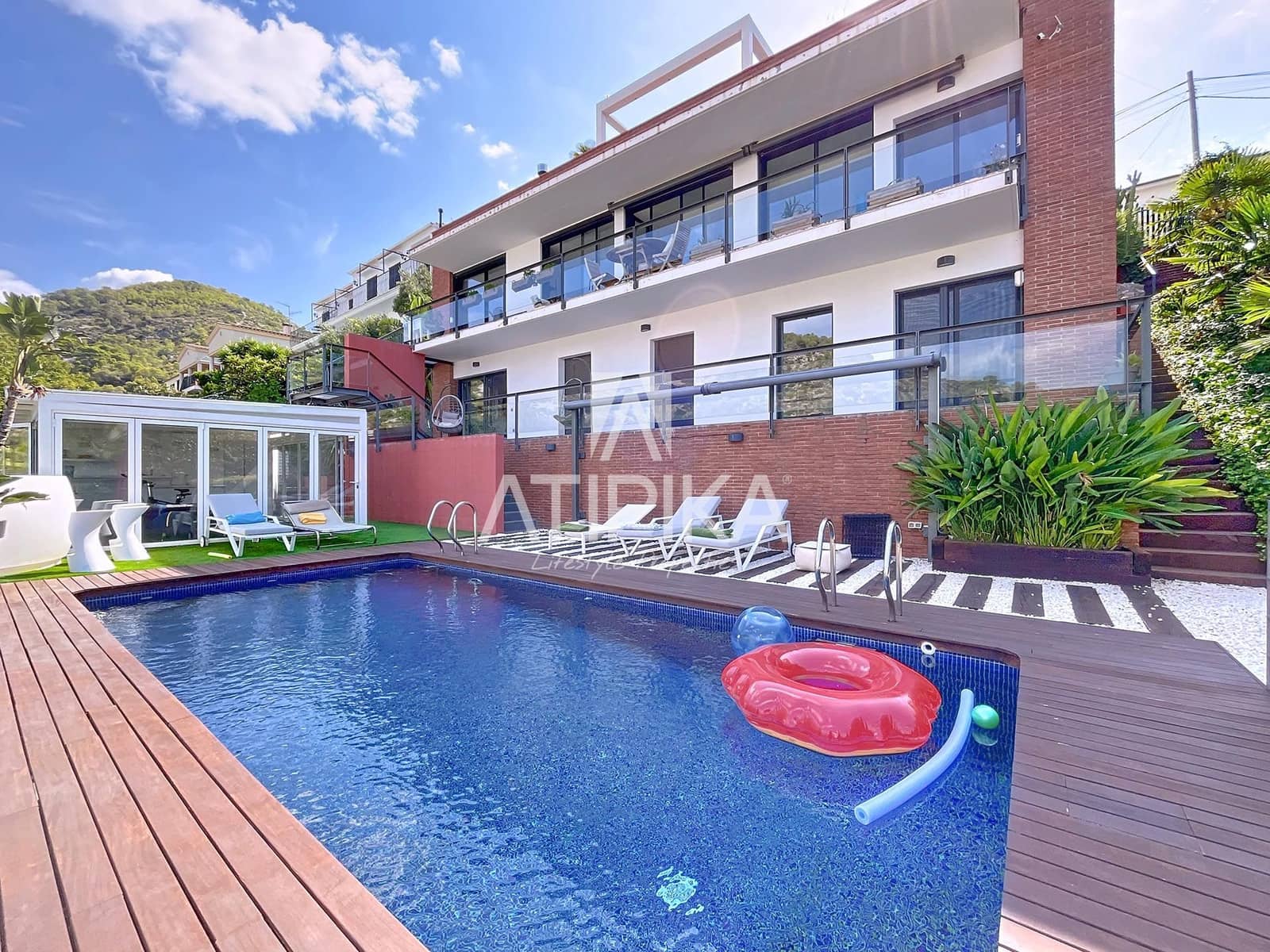 6 soveværelse Villa til salg i Sitges med swimmingpool - € 1.850.000 (Ref: 9197445)