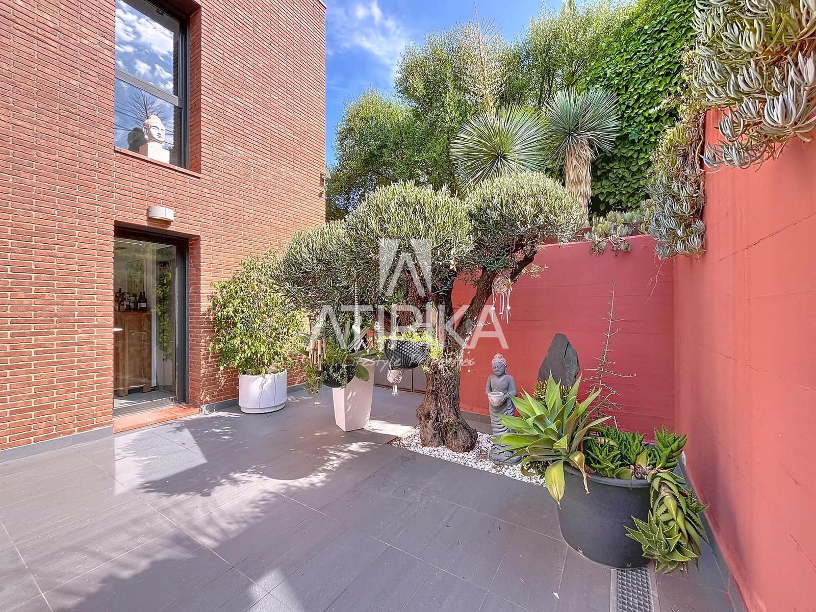 6 soveværelse Villa til salg i Sitges med swimmingpool - € 1.850.000 (Ref: 9197445)