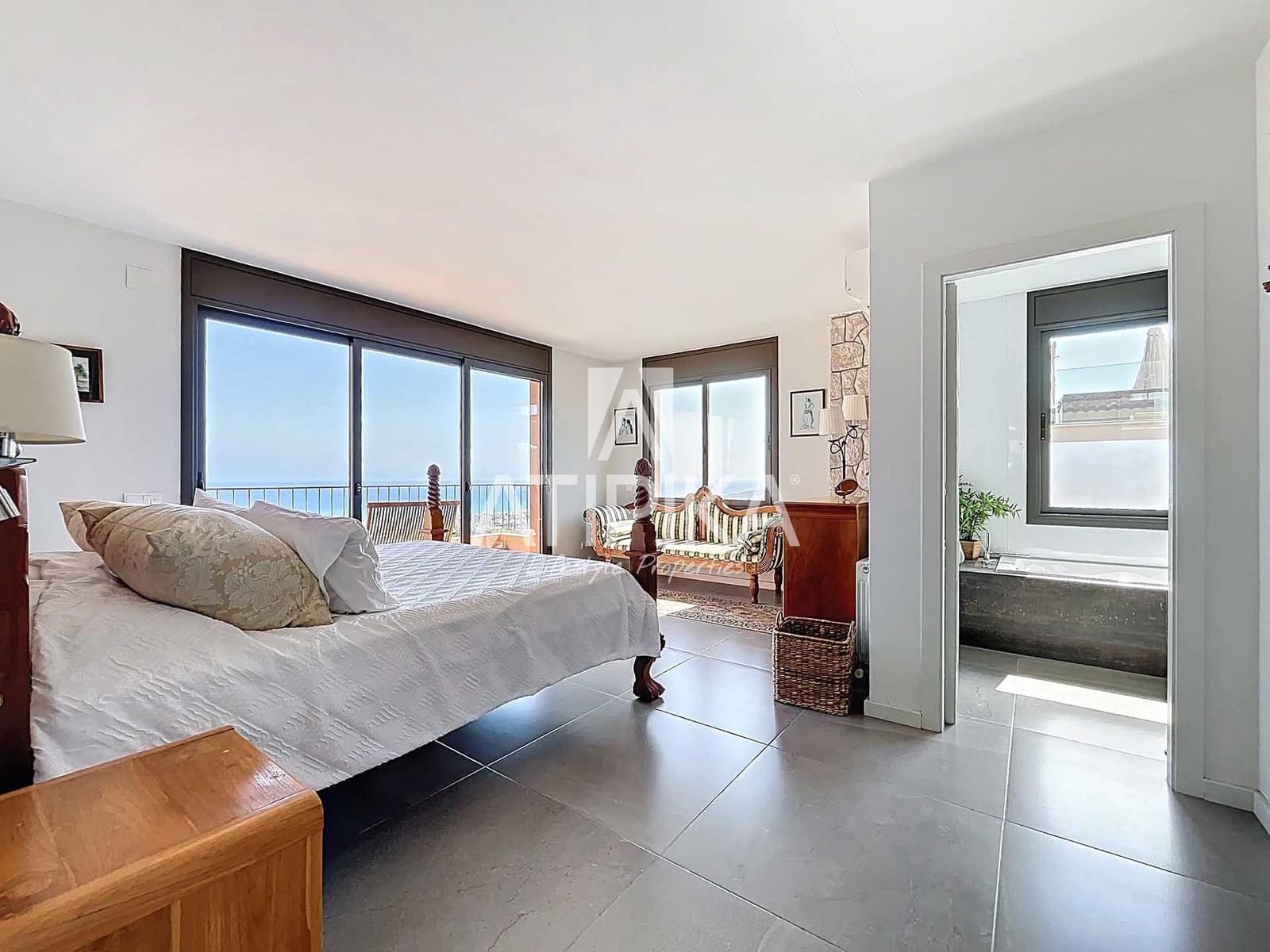 5 quarto Moradia para venda em Sant Pere de Ribes com piscina - 1 950 000 € (Ref: 9200240)