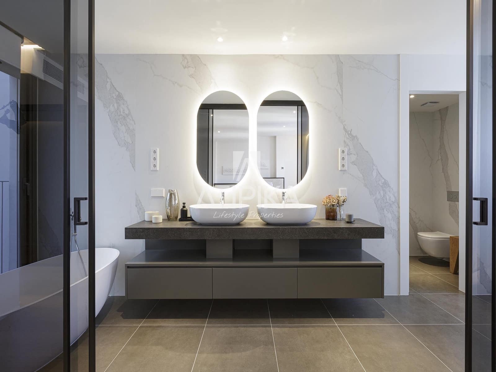 2 soveværelse Penthouse til salg i Barcelona by med swimmingpool - € 4.500.000 (Ref: 9216968)