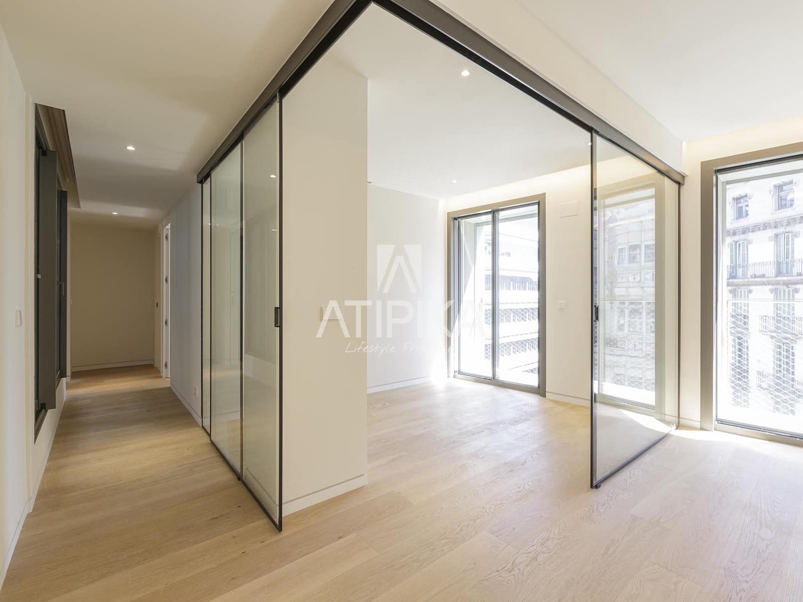 3 bedroom Apartment for sale in Barcelona city with pool - € 2,520,000 (Ref: 9216969)