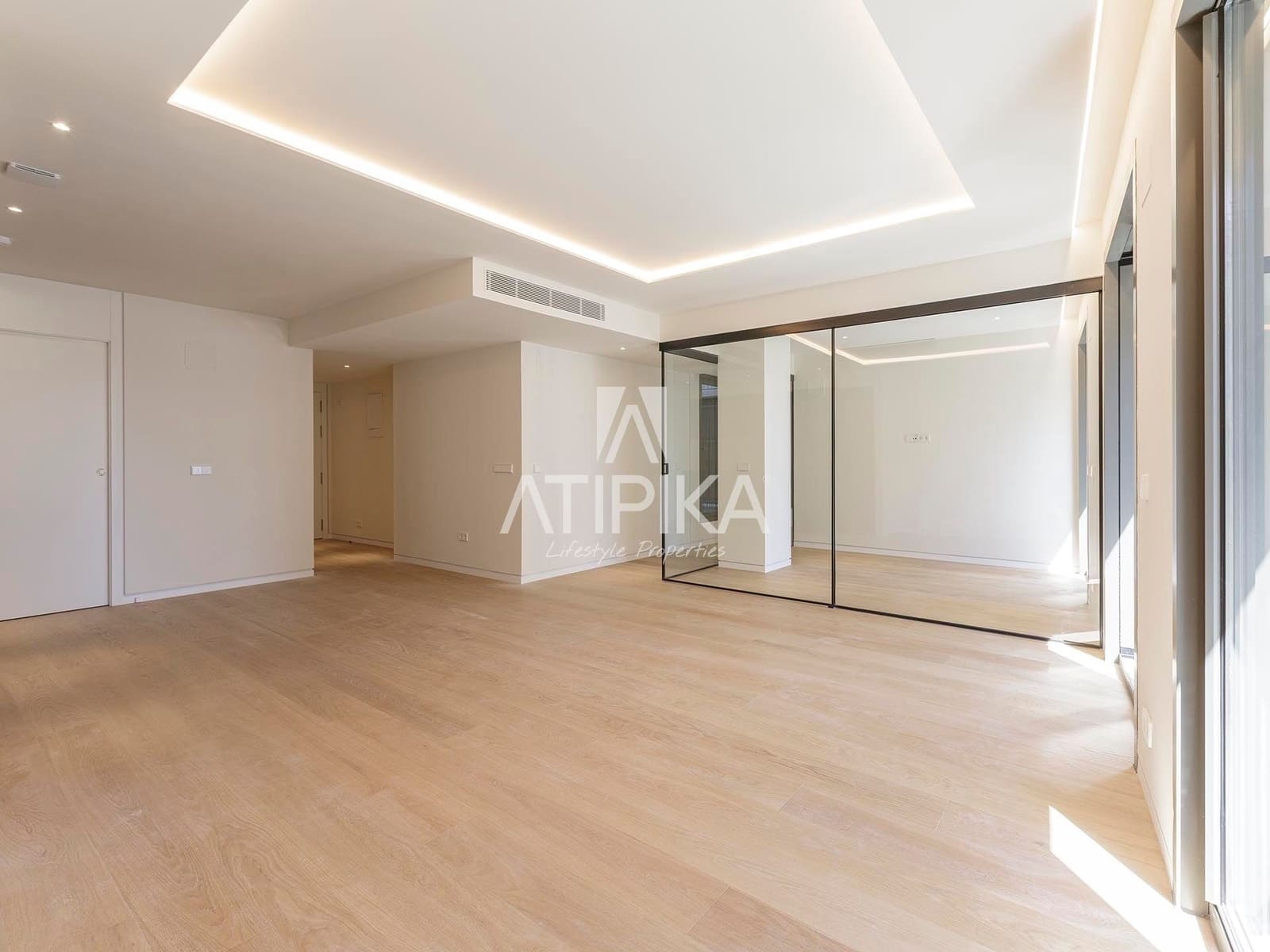 3 bedroom Apartment for sale in Barcelona city with pool - € 2,520,000 (Ref: 9216969)