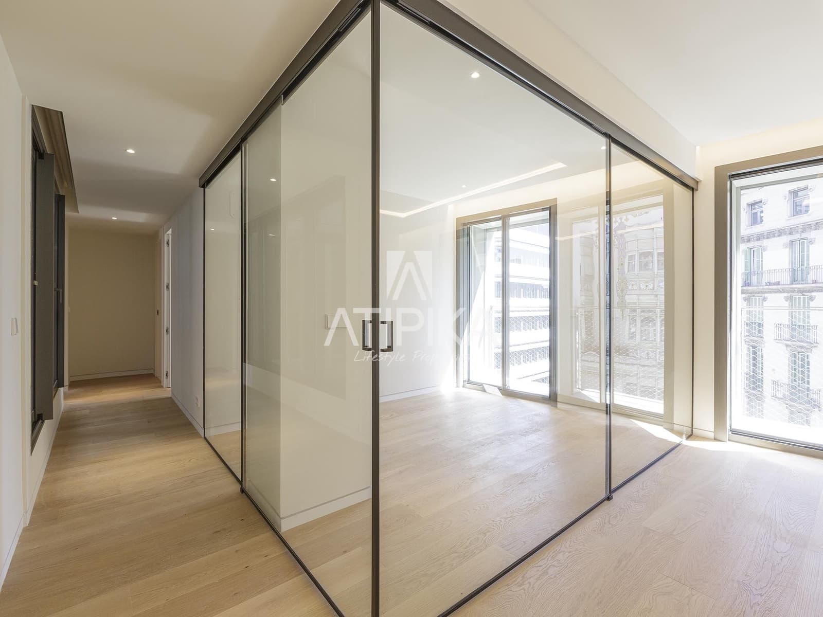3 bedroom Apartment for sale in Barcelona city with pool - € 2,520,000 (Ref: 9216969)