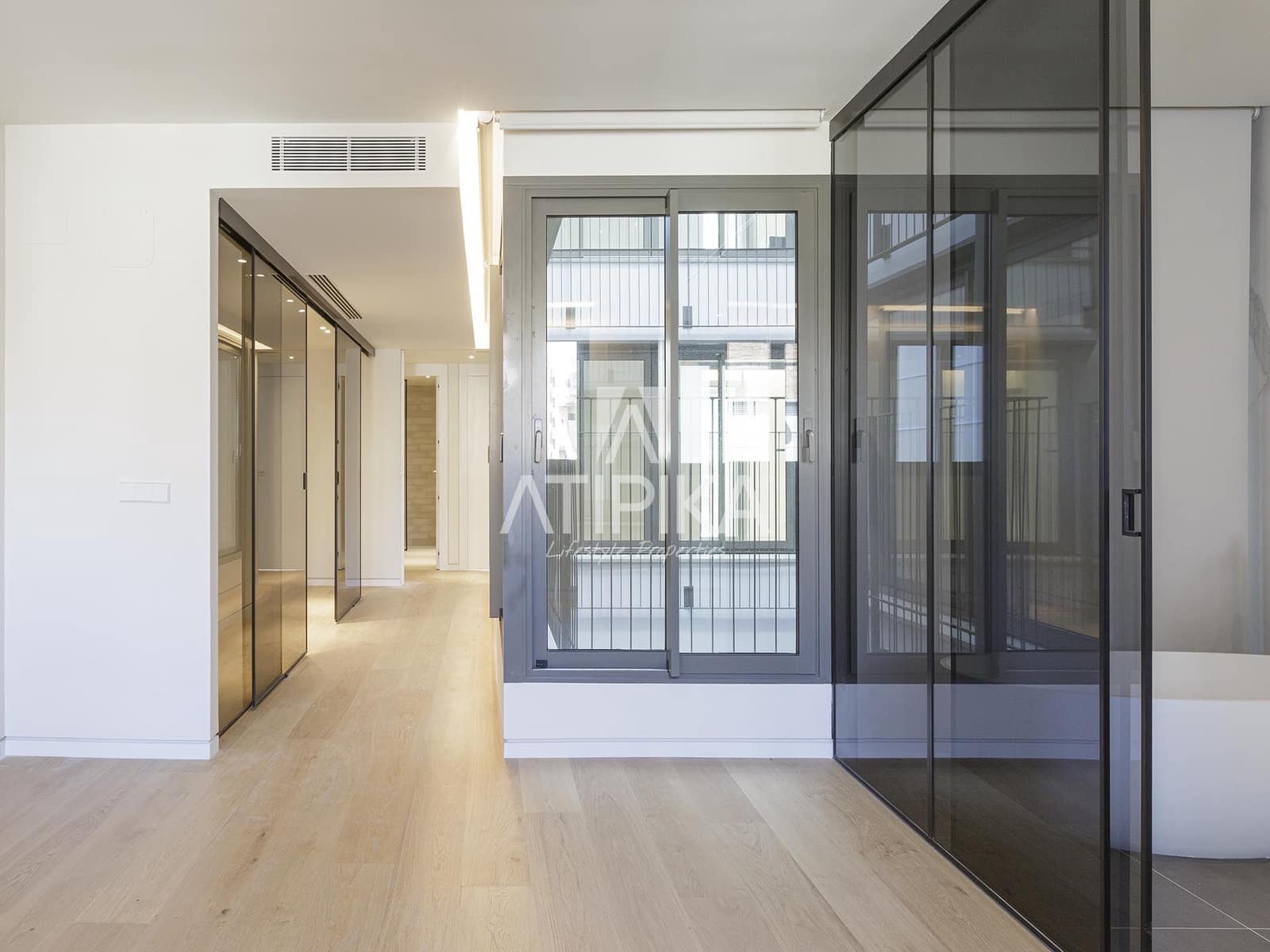 3 bedroom Apartment for sale in Barcelona city with pool - € 2,520,000 (Ref: 9216969)