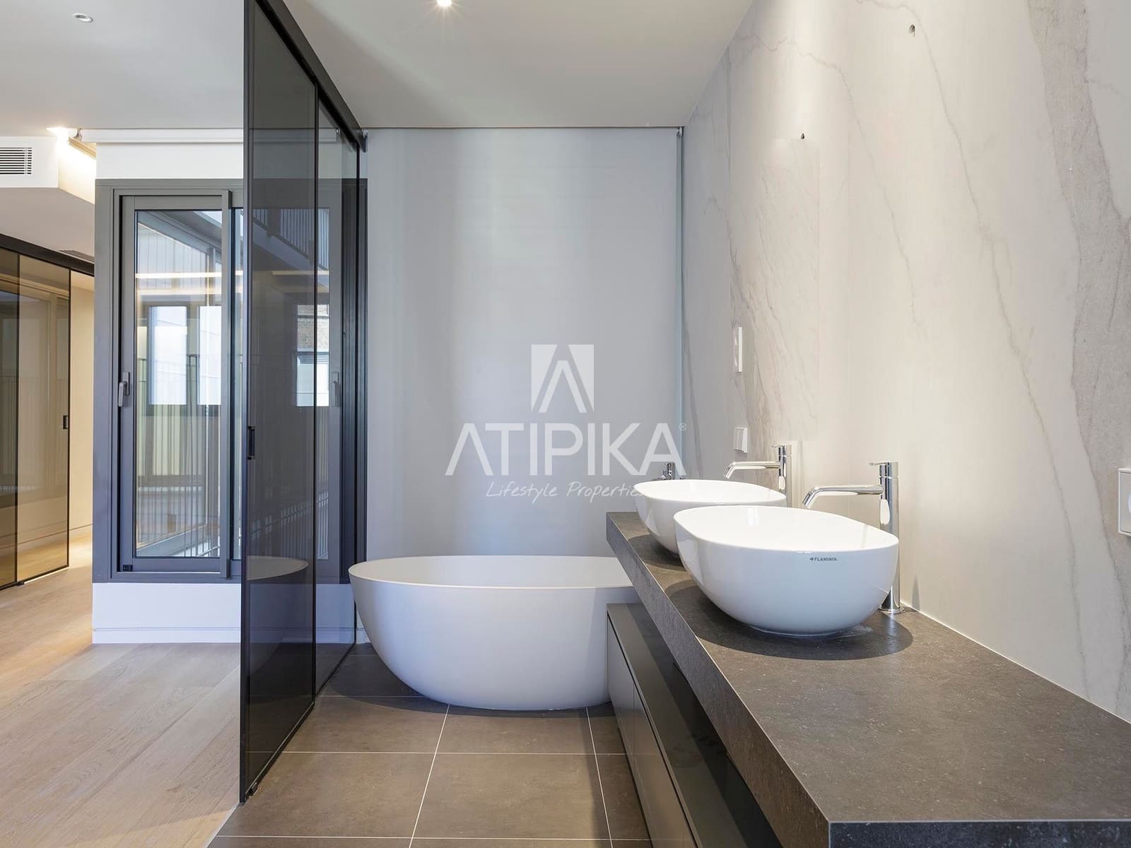 3 bedroom Apartment for sale in Barcelona city with pool - € 2,520,000 (Ref: 9216969)