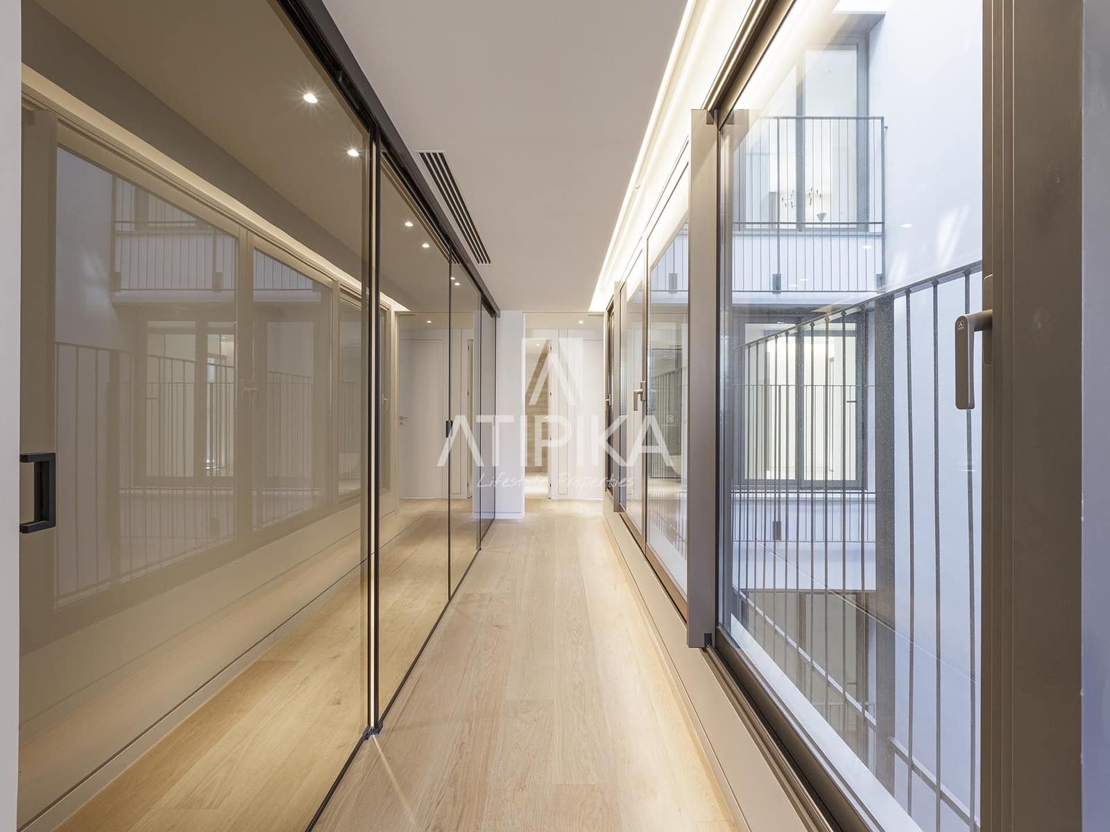 3 bedroom Apartment for sale in Barcelona city with pool - € 2,520,000 (Ref: 9216969)