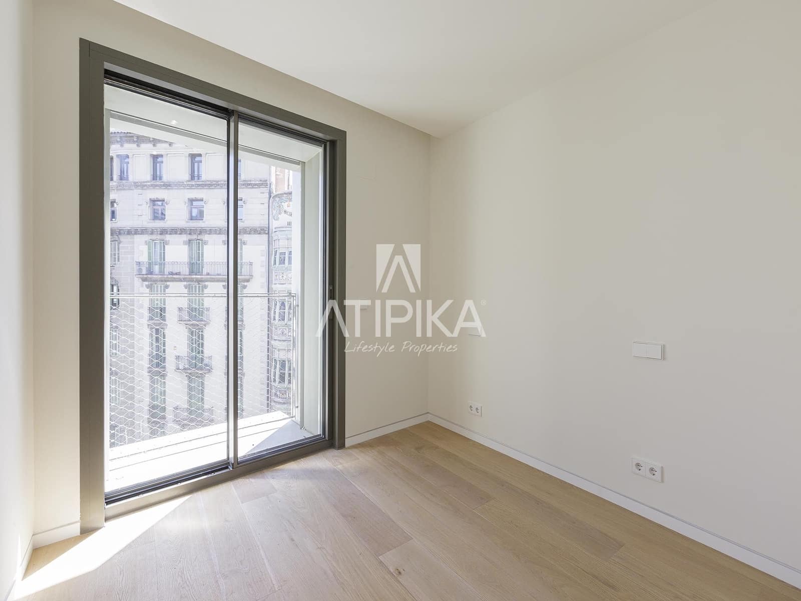 3 bedroom Apartment for sale in Barcelona city with pool - € 2,520,000 (Ref: 9216969)