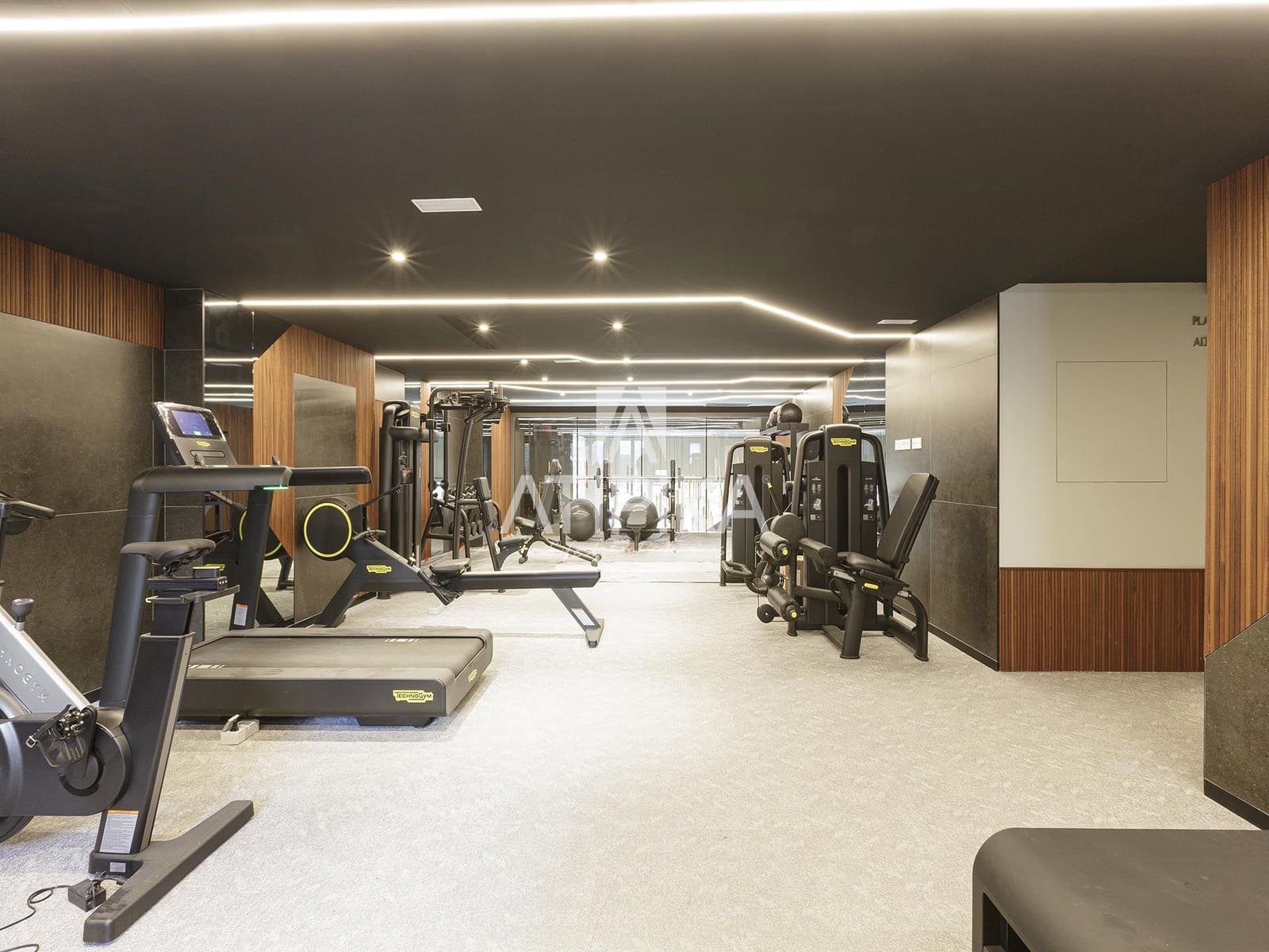 3 bedroom Apartment for sale in Barcelona city with pool - € 2,520,000 (Ref: 9216969)