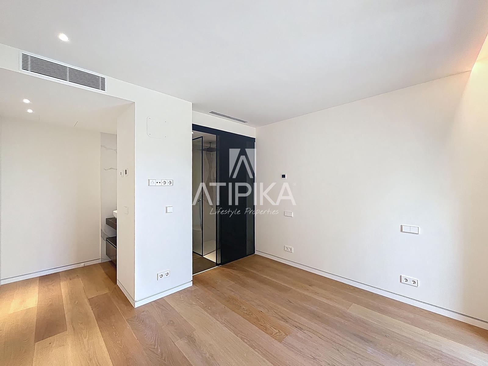 1 bedroom Apartment for sale in Barcelona city with pool - € 1,300,000 (Ref: 9216971)
