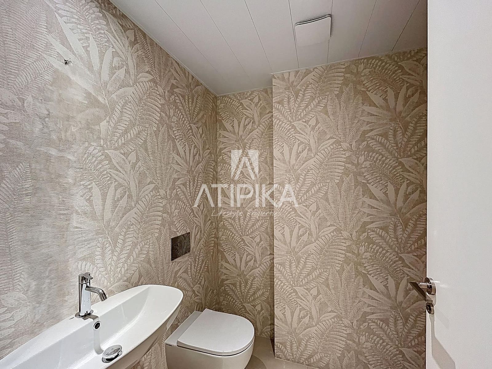 1 bedroom Apartment for sale in Barcelona city with pool - € 1,300,000 (Ref: 9216971)