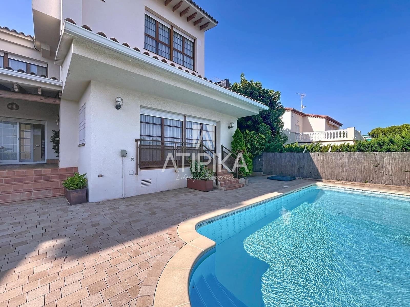 7 soverom Villa til salgs i Sant Andreu de Llavaneres med svømmebasseng - € 870 000 (Ref: 9216972)