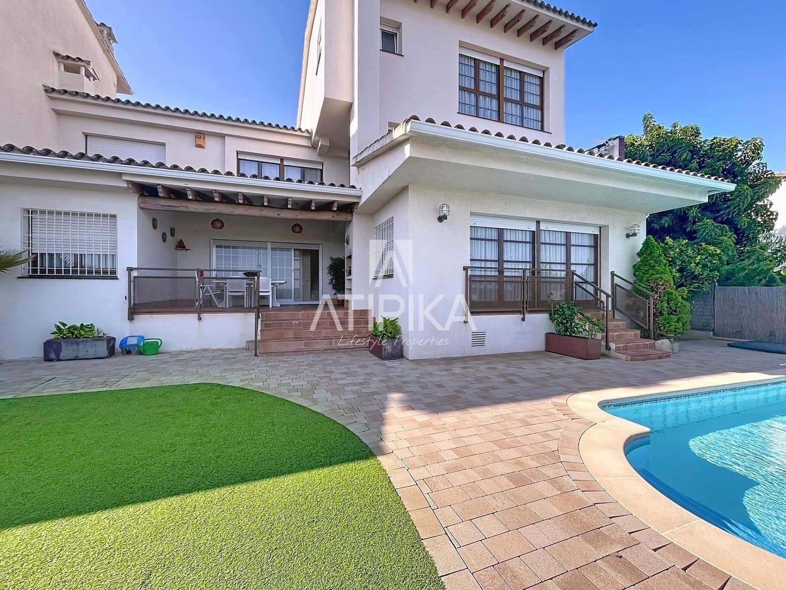 7 soverom Villa til salgs i Sant Andreu de Llavaneres med svømmebasseng - € 870 000 (Ref: 9216972)