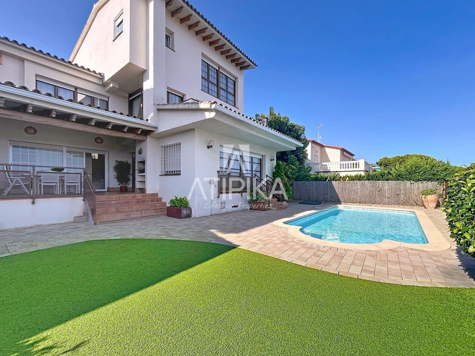 7 soverom Villa til salgs i Sant Andreu de Llavaneres med svømmebasseng - € 870 000 (Ref: 9216972)