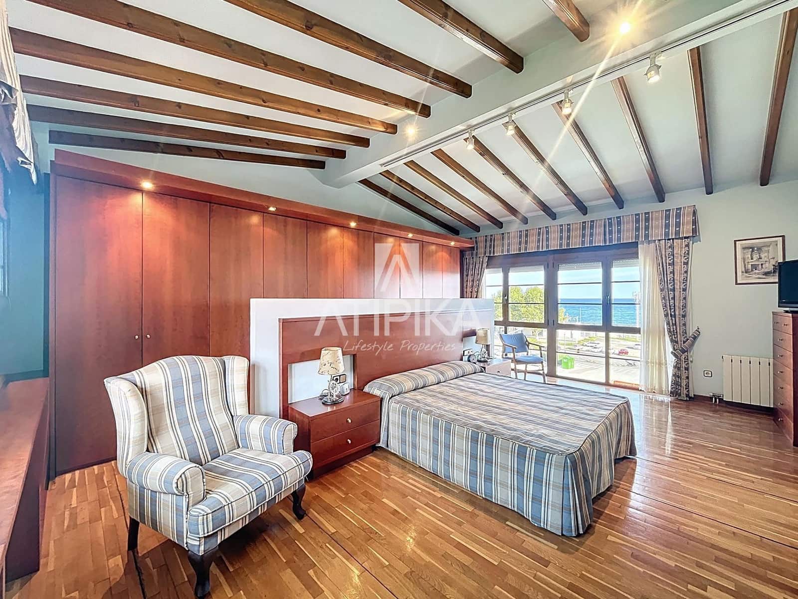 7 soverom Villa til salgs i Sant Andreu de Llavaneres med svømmebasseng - € 870 000 (Ref: 9216972)