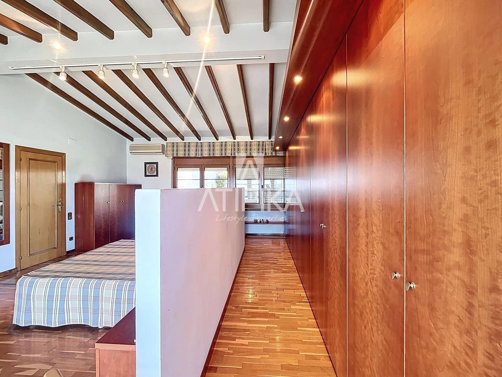 7 soverom Villa til salgs i Sant Andreu de Llavaneres med svømmebasseng - € 870 000 (Ref: 9216972)