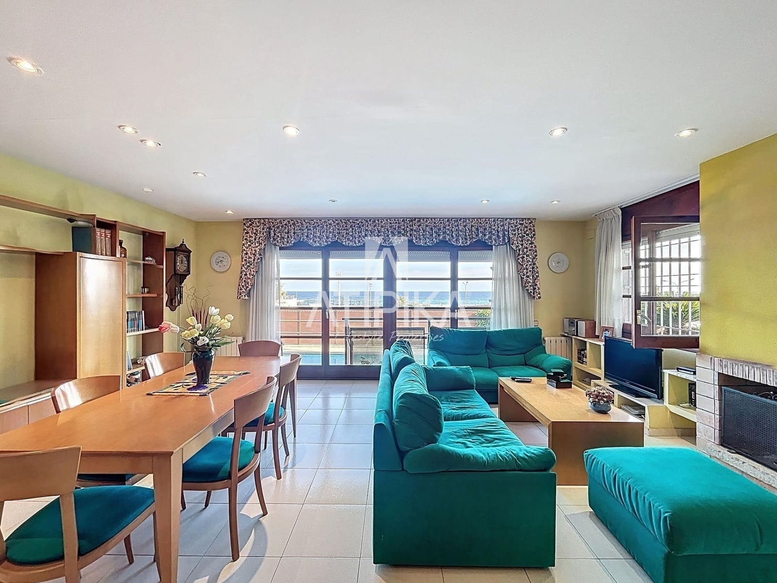 7 soverom Villa til salgs i Sant Andreu de Llavaneres med svømmebasseng - € 870 000 (Ref: 9216972)