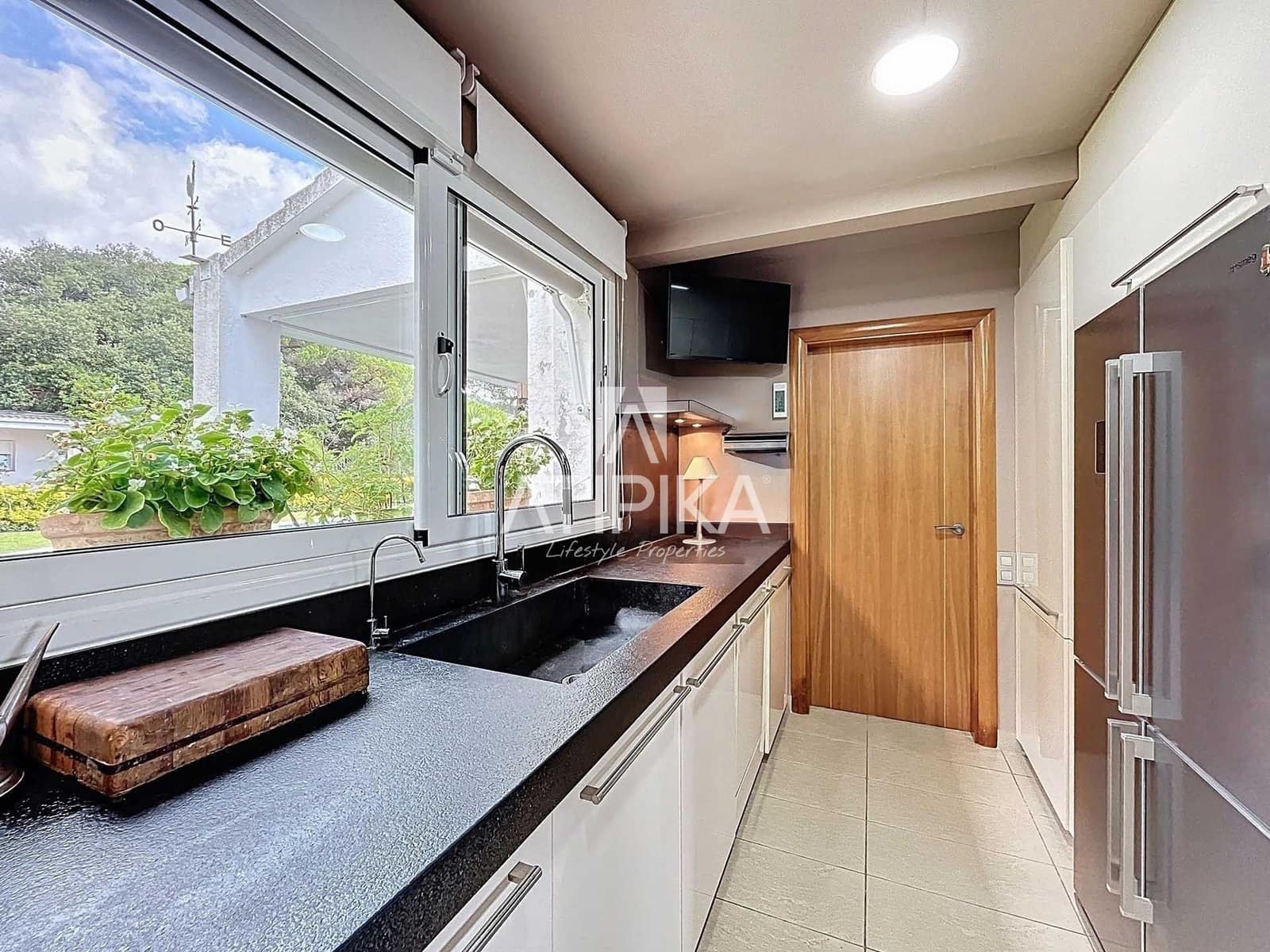 4 bedroom Villa for sale in Dosrius with pool - € 690,000 (Ref: 9235942)