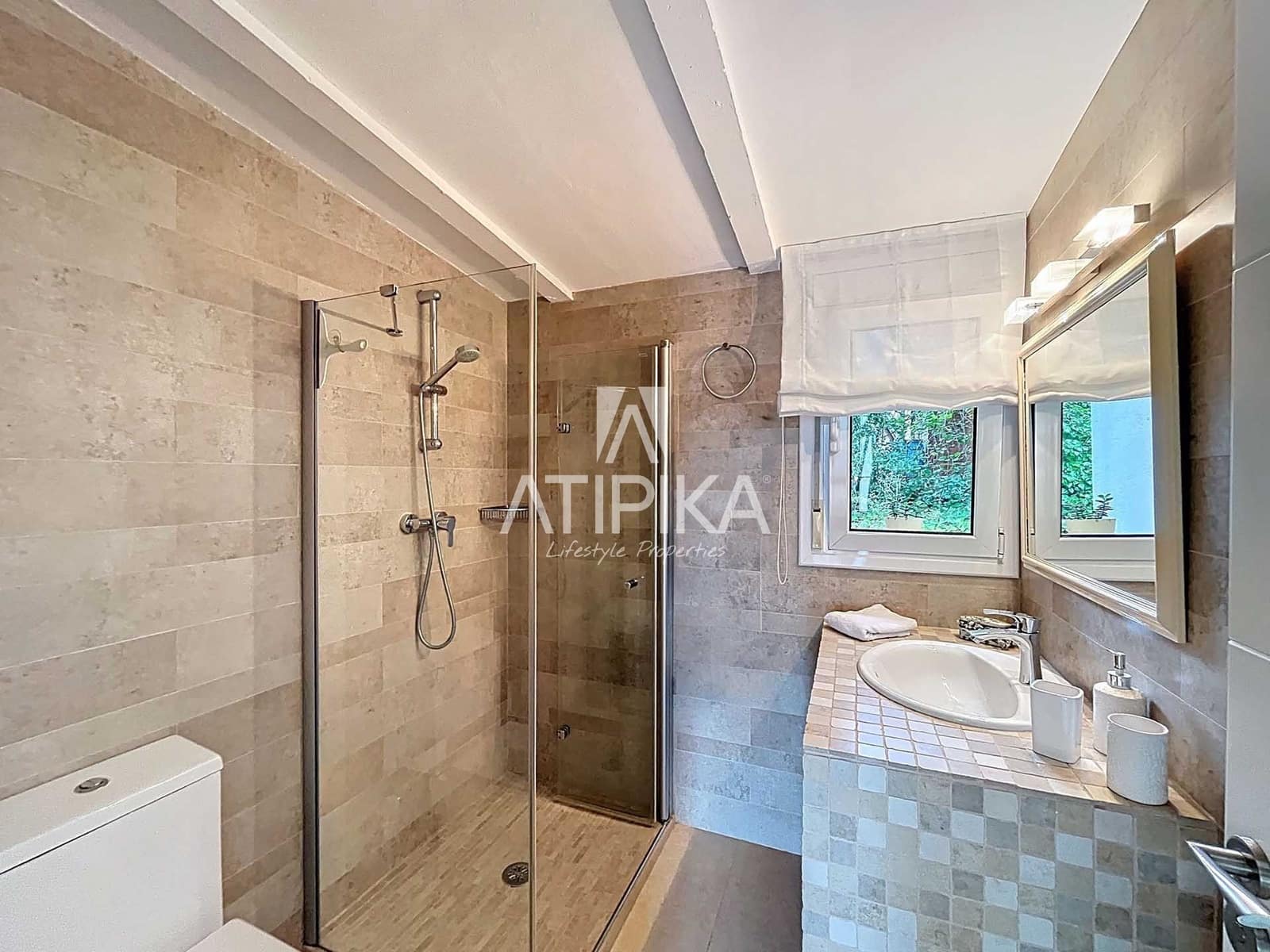 4 bedroom Villa for sale in Dosrius with pool - € 690,000 (Ref: 9235942)