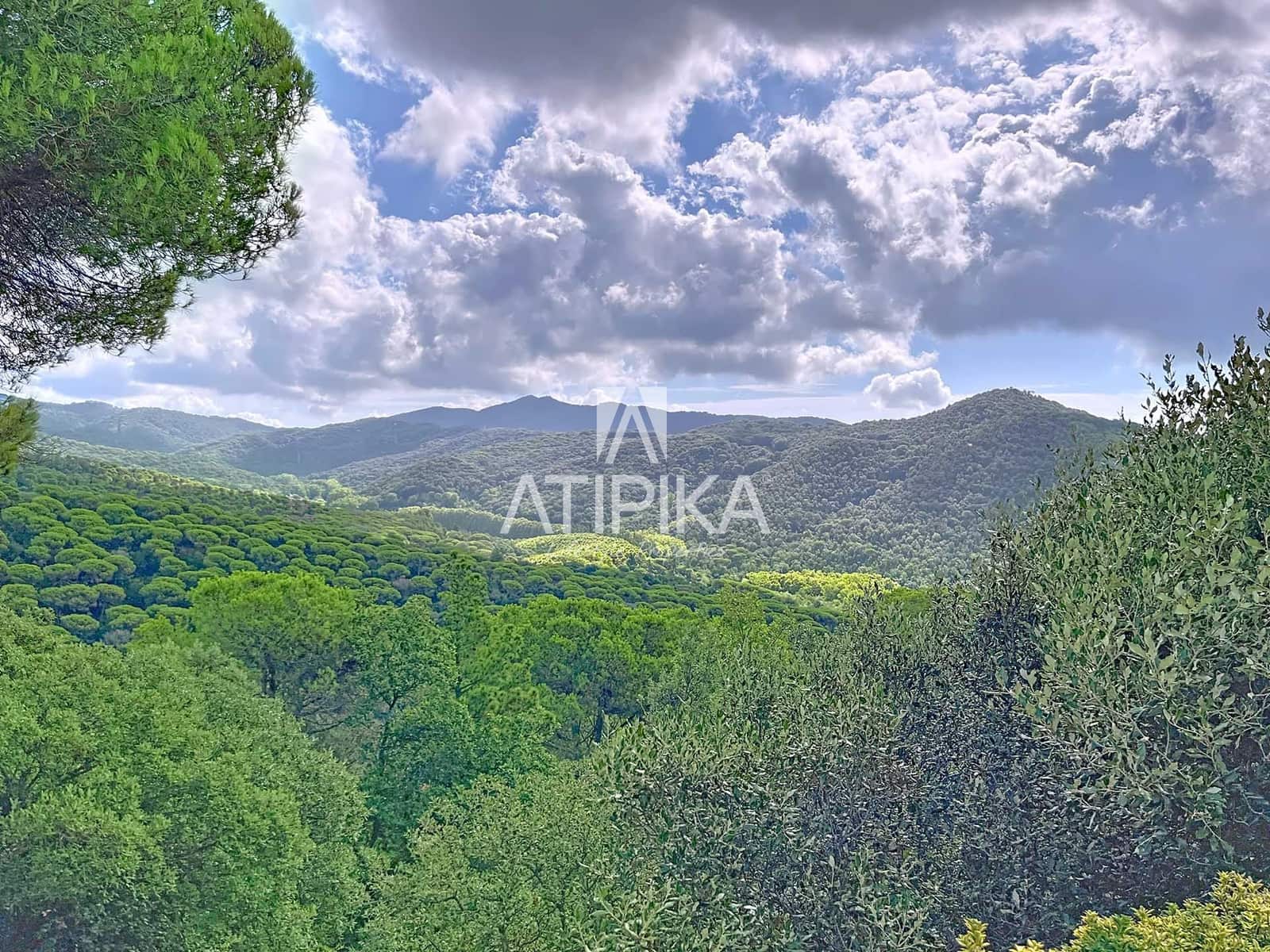 4 bedroom Villa for sale in Dosrius with pool - € 690,000 (Ref: 9235942)