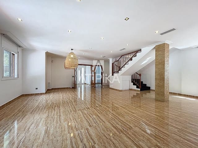 4 soverom Villa til leie i Castelldefels med svømmebasseng - € 4 000 (Ref: 9235944)