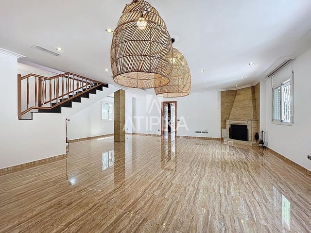 4 soverom Villa til leie i Castelldefels med svømmebasseng - € 4 000 (Ref: 9235944)