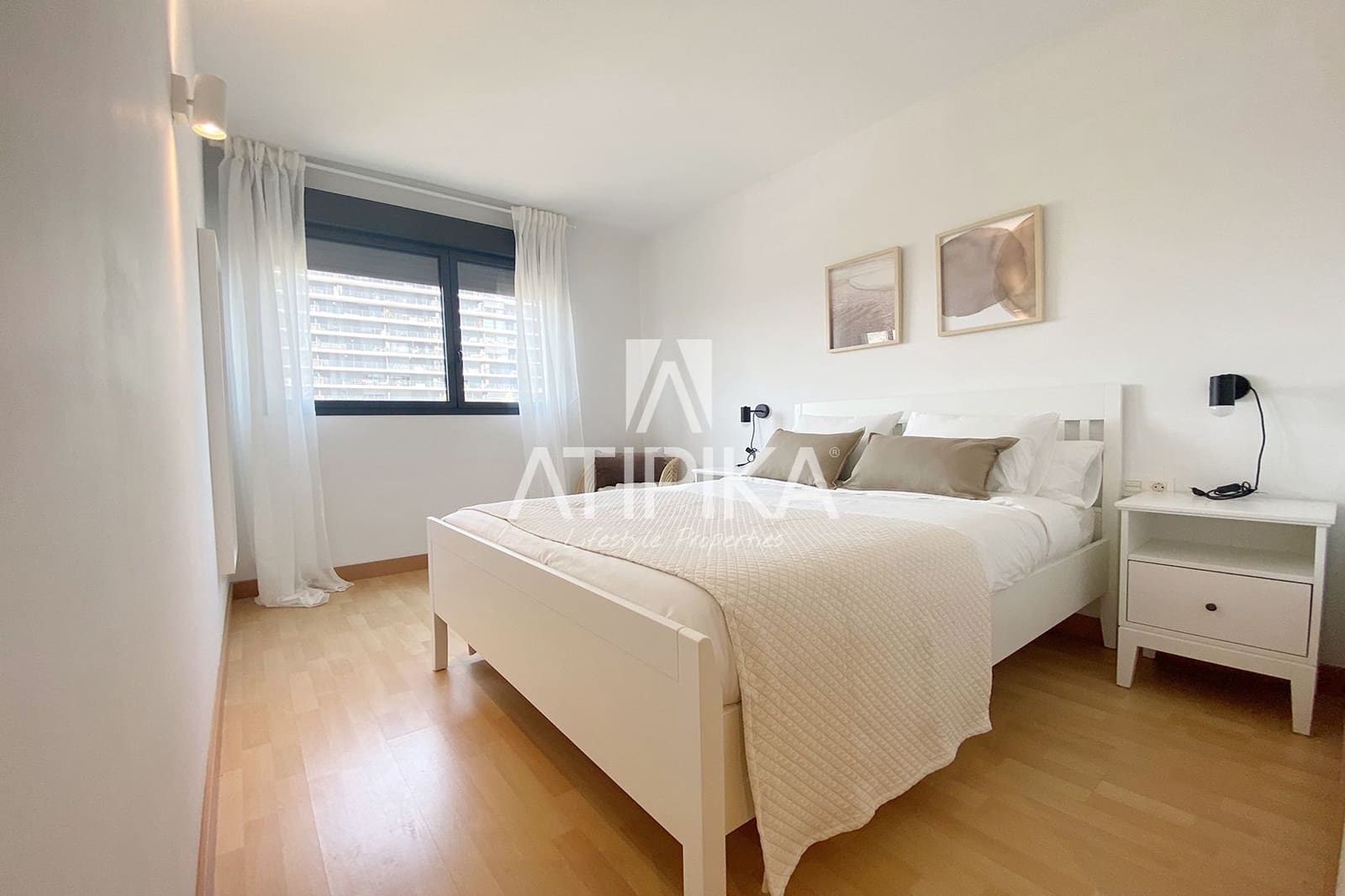 3 soveværelse Lejlighed til salg i L'Hospitalet de Llobregat - € 489.000 (Ref: 9242611)