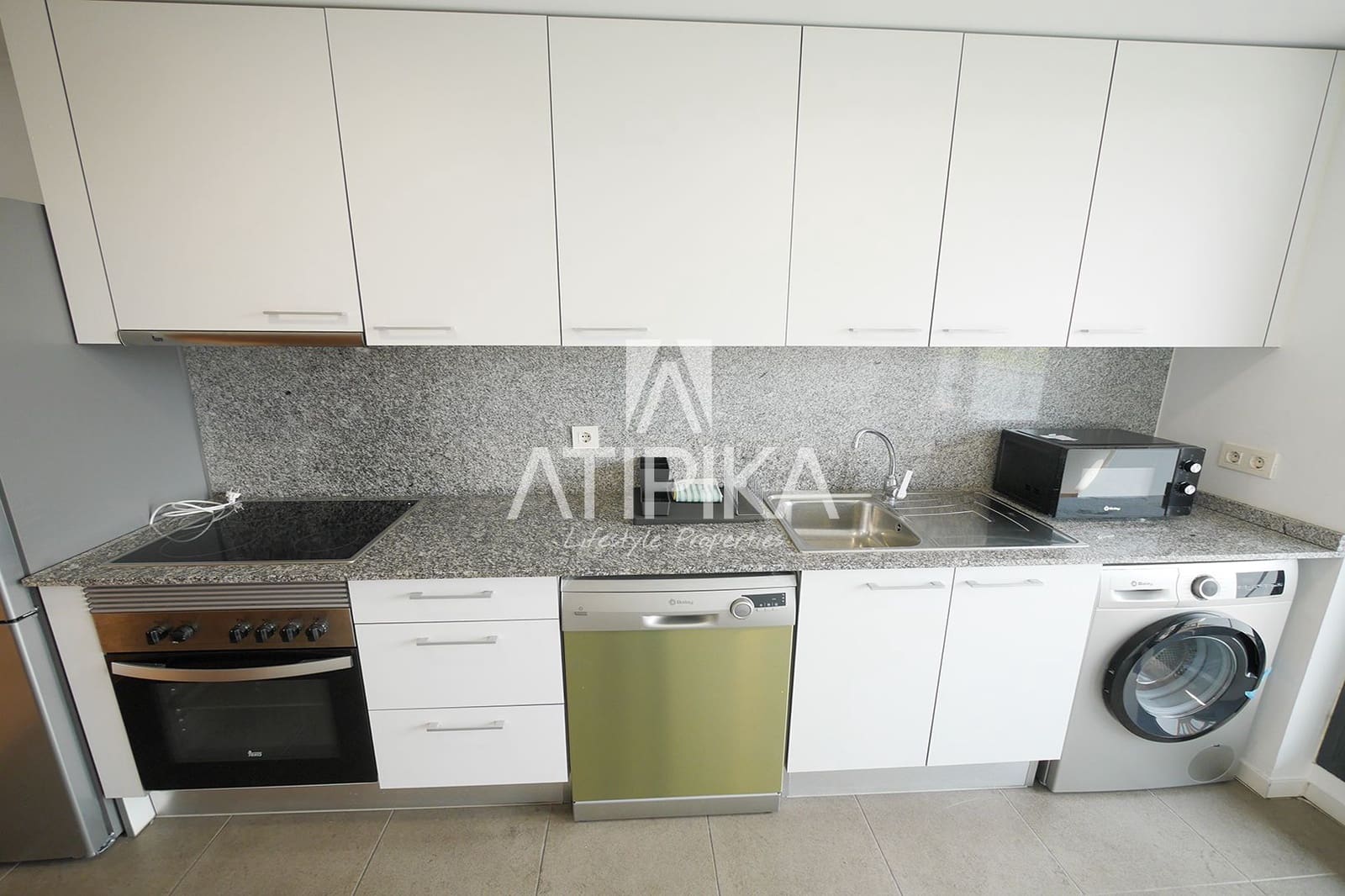 3 soveværelse Lejlighed til salg i L'Hospitalet de Llobregat - € 489.000 (Ref: 9242611)