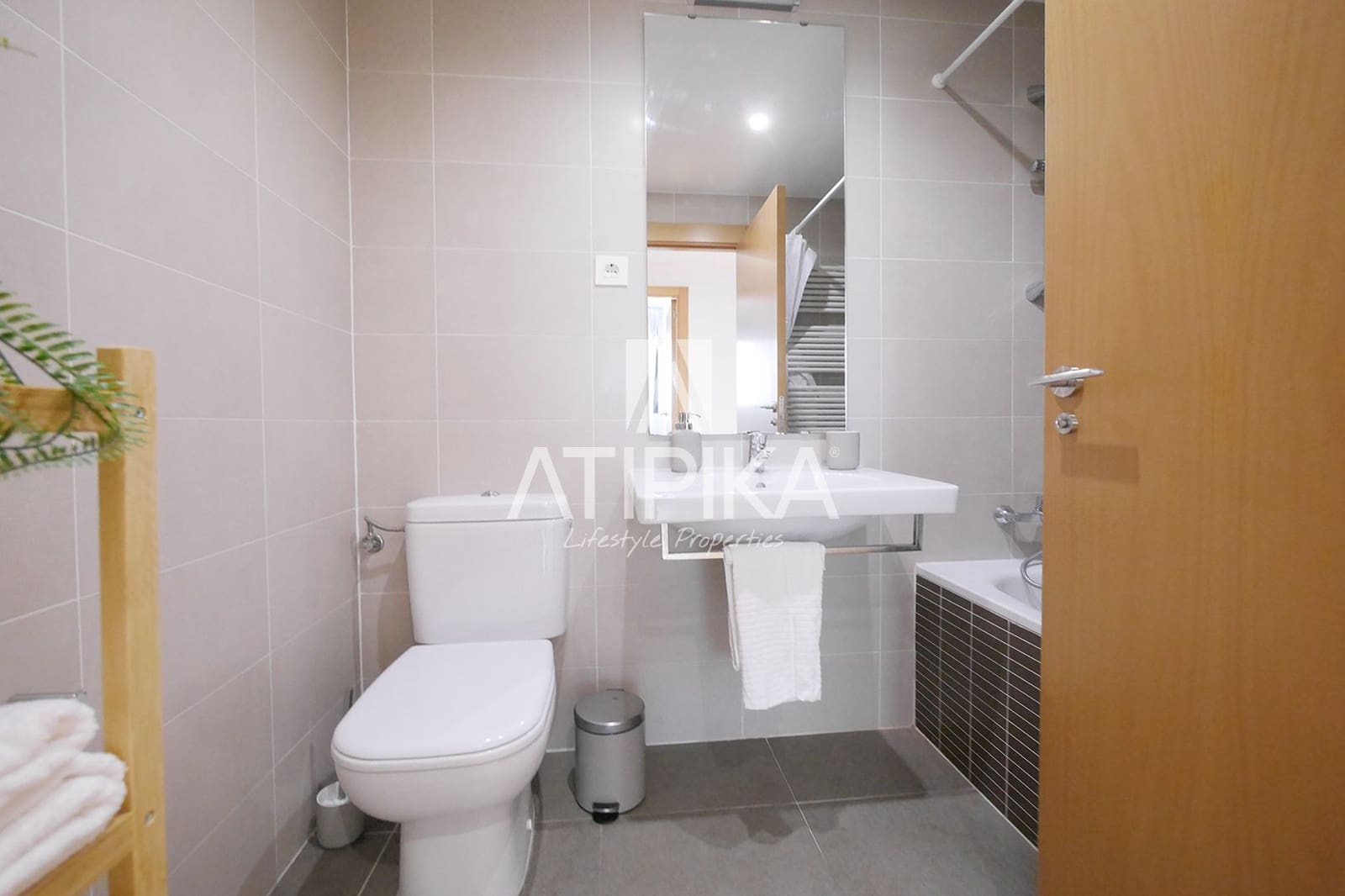 3 soveværelse Lejlighed til salg i L'Hospitalet de Llobregat - € 489.000 (Ref: 9242611)