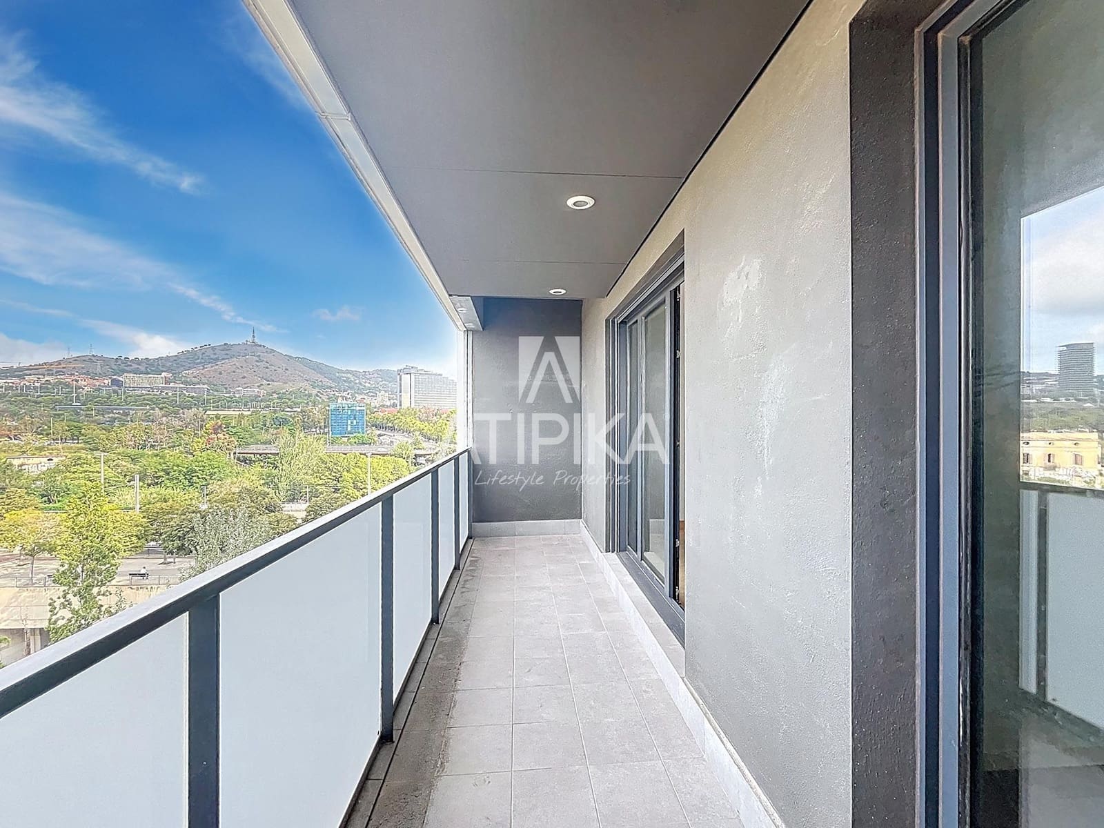 3 soveværelse Lejlighed til salg i L'Hospitalet de Llobregat - € 489.000 (Ref: 9242611)