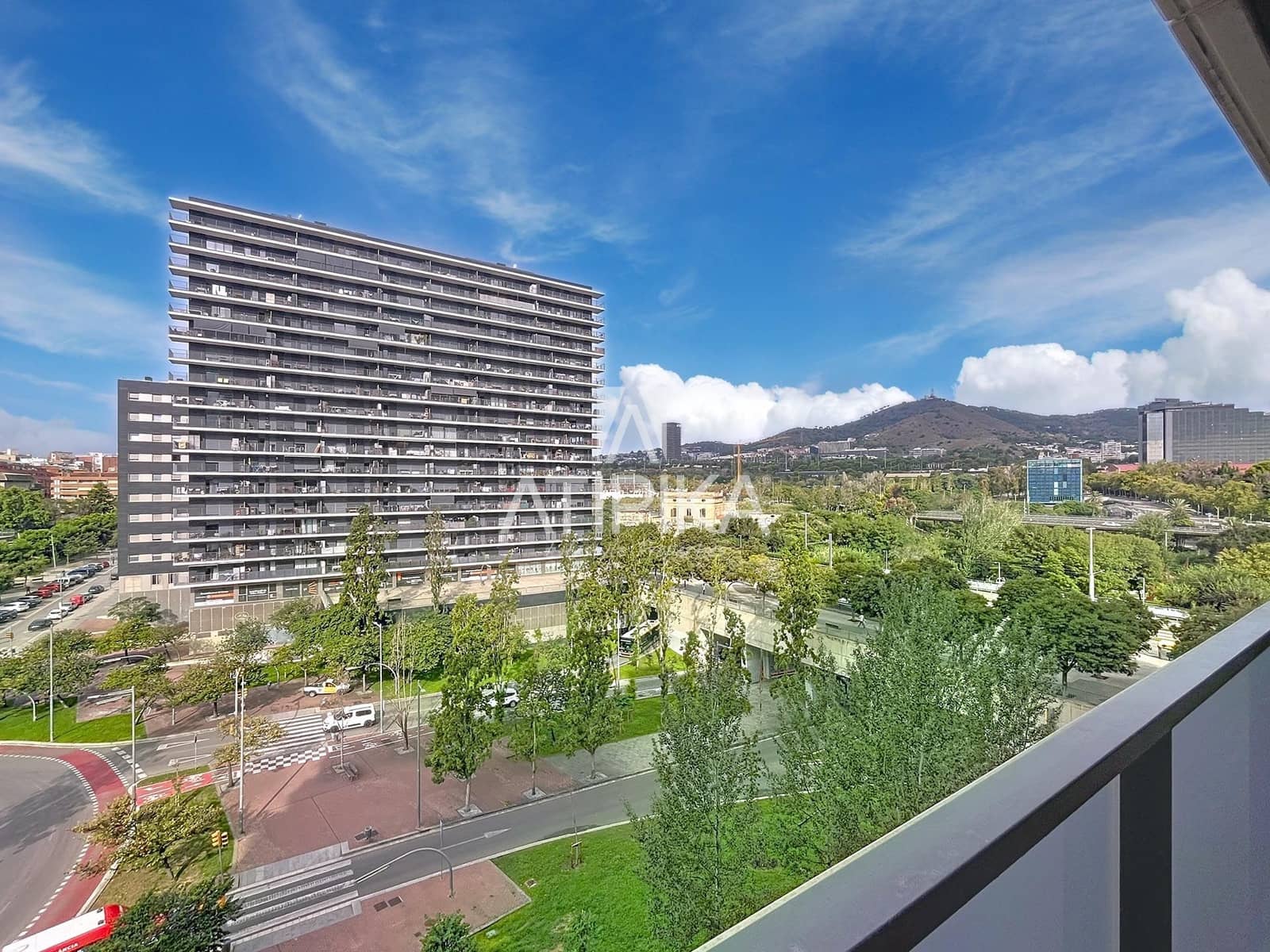 3 soveværelse Lejlighed til salg i L'Hospitalet de Llobregat - € 489.000 (Ref: 9242611)
