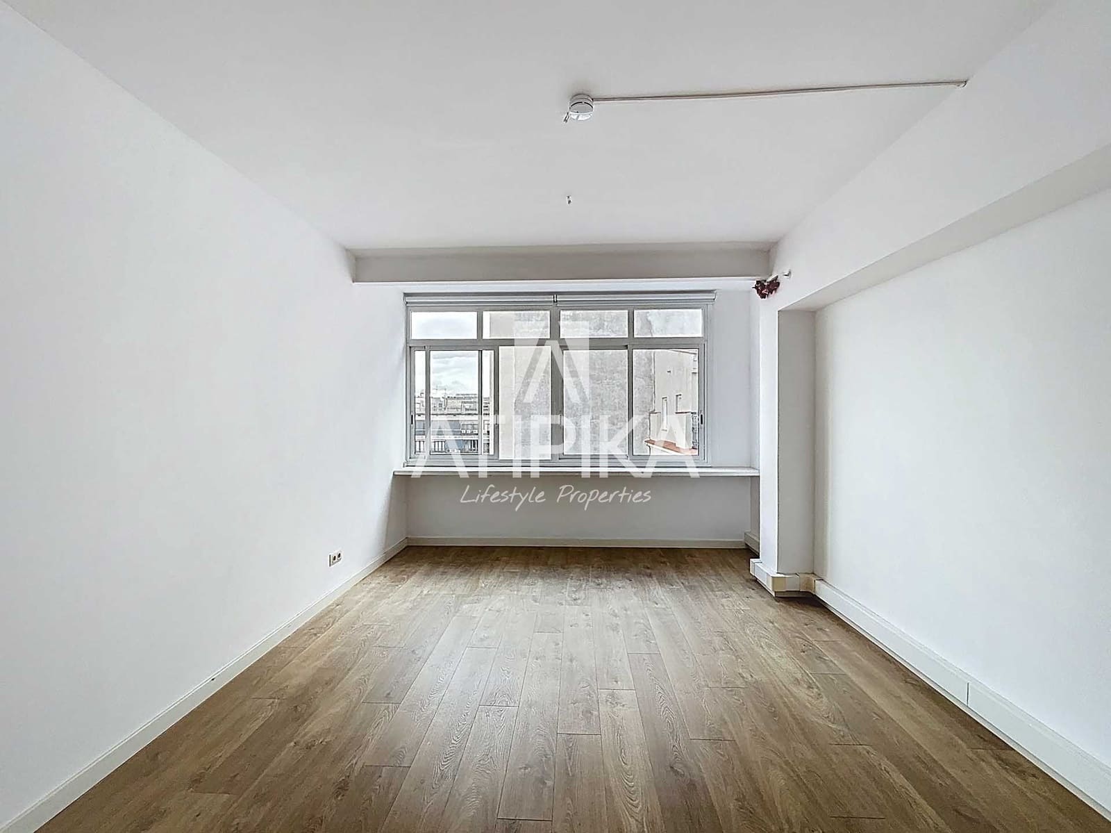 4 bedroom Office for rent in Barcelona city - € 4,650 (Ref: 9263952)
