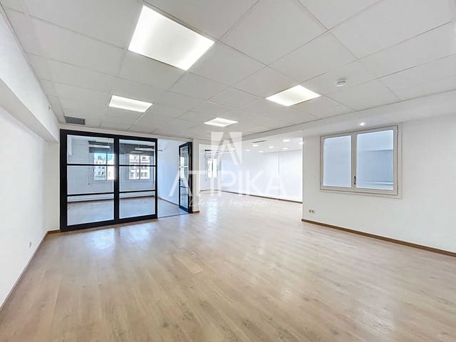 4 bedroom Office for rent in Barcelona city - € 4,650 (Ref: 9263952)
