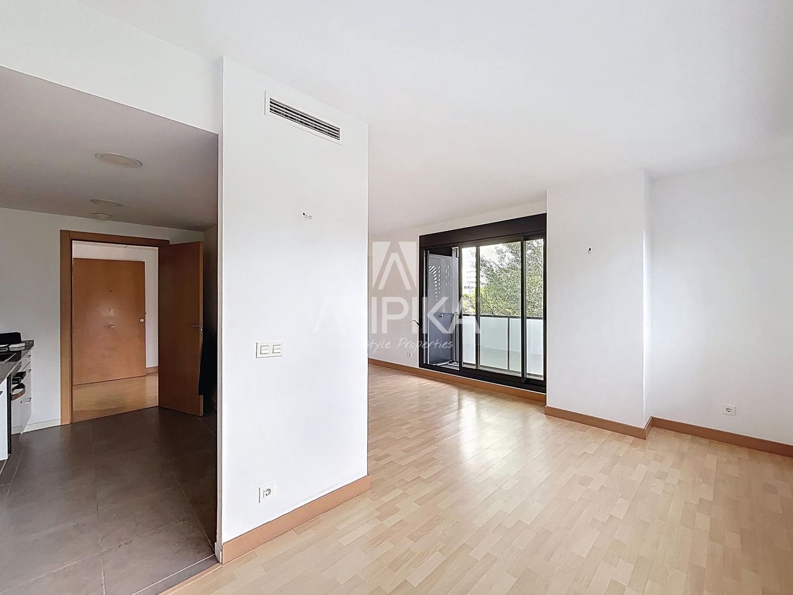 3 slaapkamer Appartement te koop in L'Hospitalet de Llobregat - € 469.000 (Ref: 9272020)