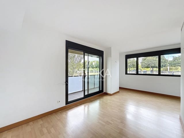 3 slaapkamer Appartement te koop in L'Hospitalet de Llobregat - € 469.000 (Ref: 9272020)