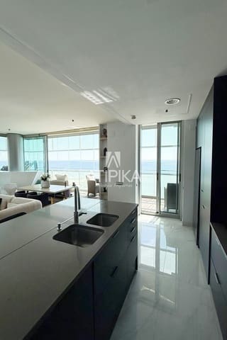 3 bedroom Apartment for sale in Barcelona city with pool - € 1,850,000 (Ref: 9294123)